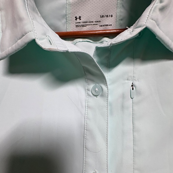 Beautiful light turquoise Under Armour sport shirt - Picture 4 of 5
